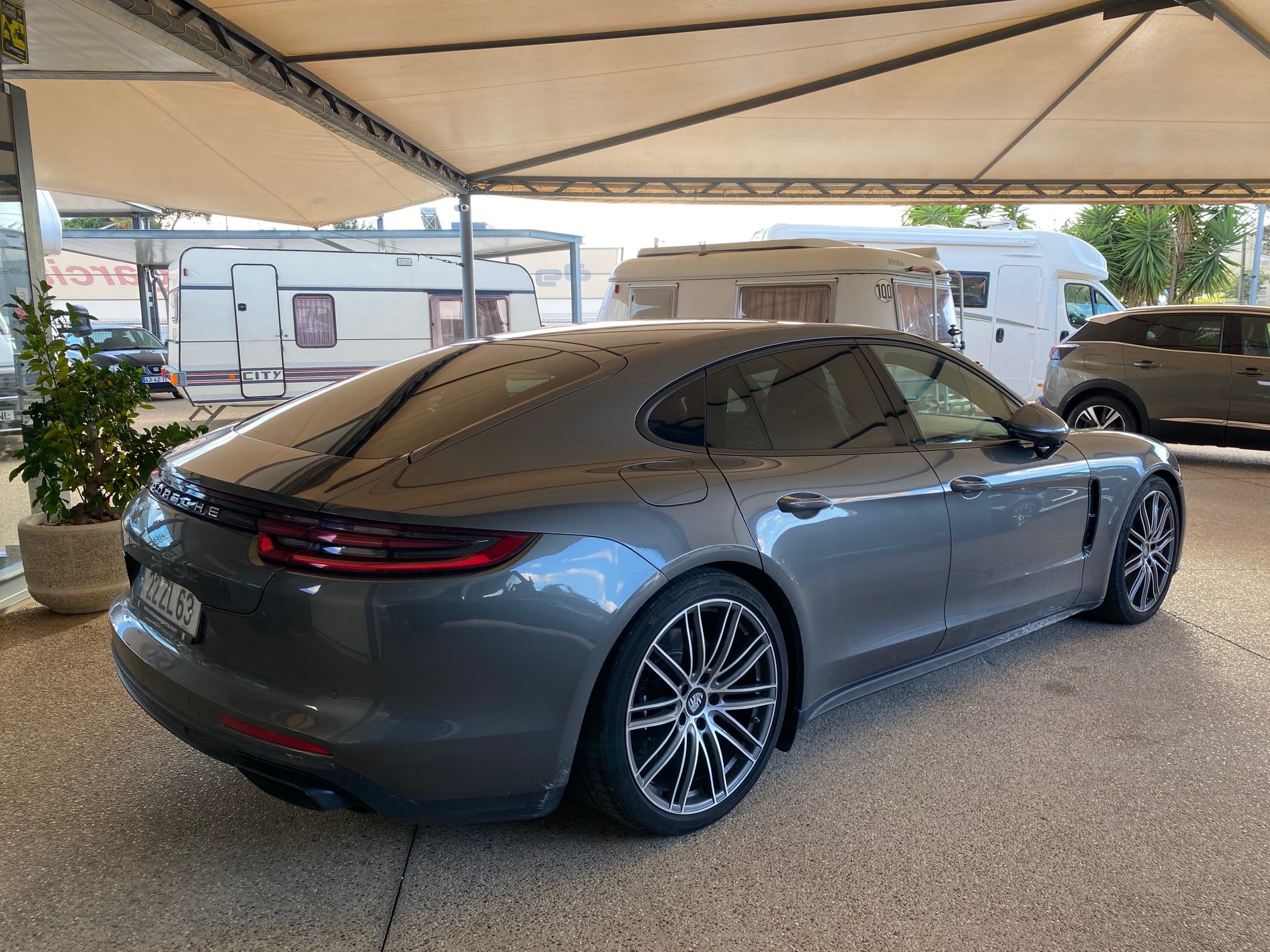 Porsche Panamera 971 2.9 4 E-hybrid Gasolina/elétrico 462 Cv